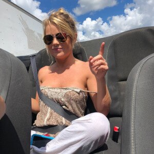 Short & slim single mom from Austin