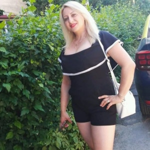 Beautiful tall blond living in San Jose